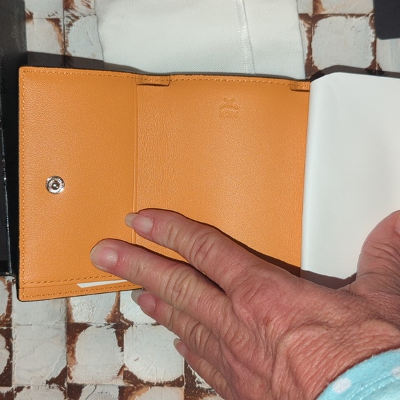 MCM Arch Gray / Navy mini Wallet  full inclusion - Picture 4 of 12